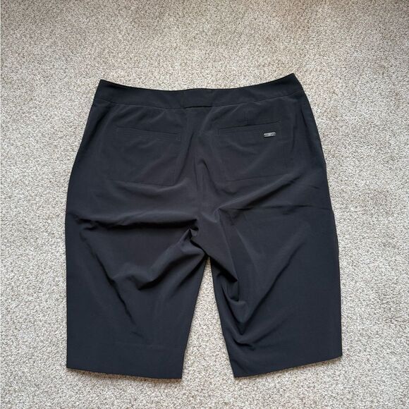 Cutter & Buck Shorts - Picture 2 of 3
